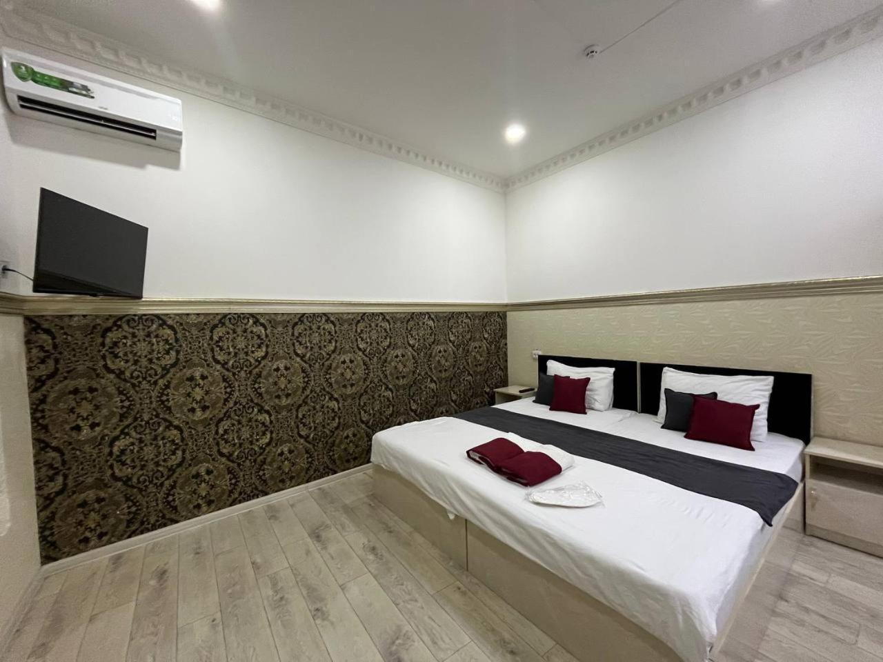 Fenix Hotel Tashkent Exterior photo